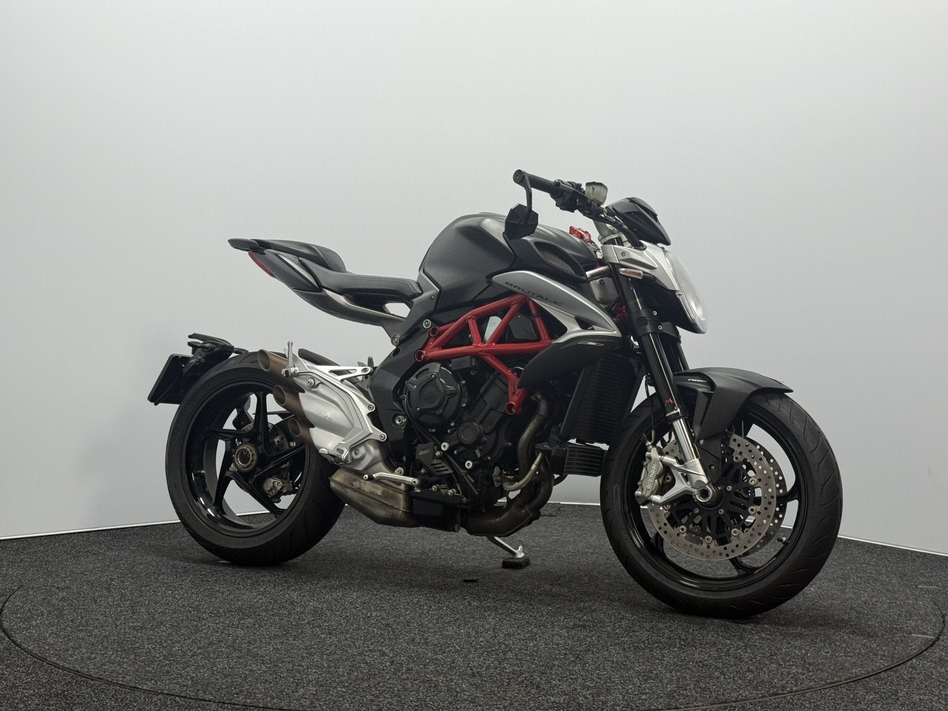 MV Agusta Brutale 800, Bedrijf, Meer dan 35 kW, Traction Control, 798 cc