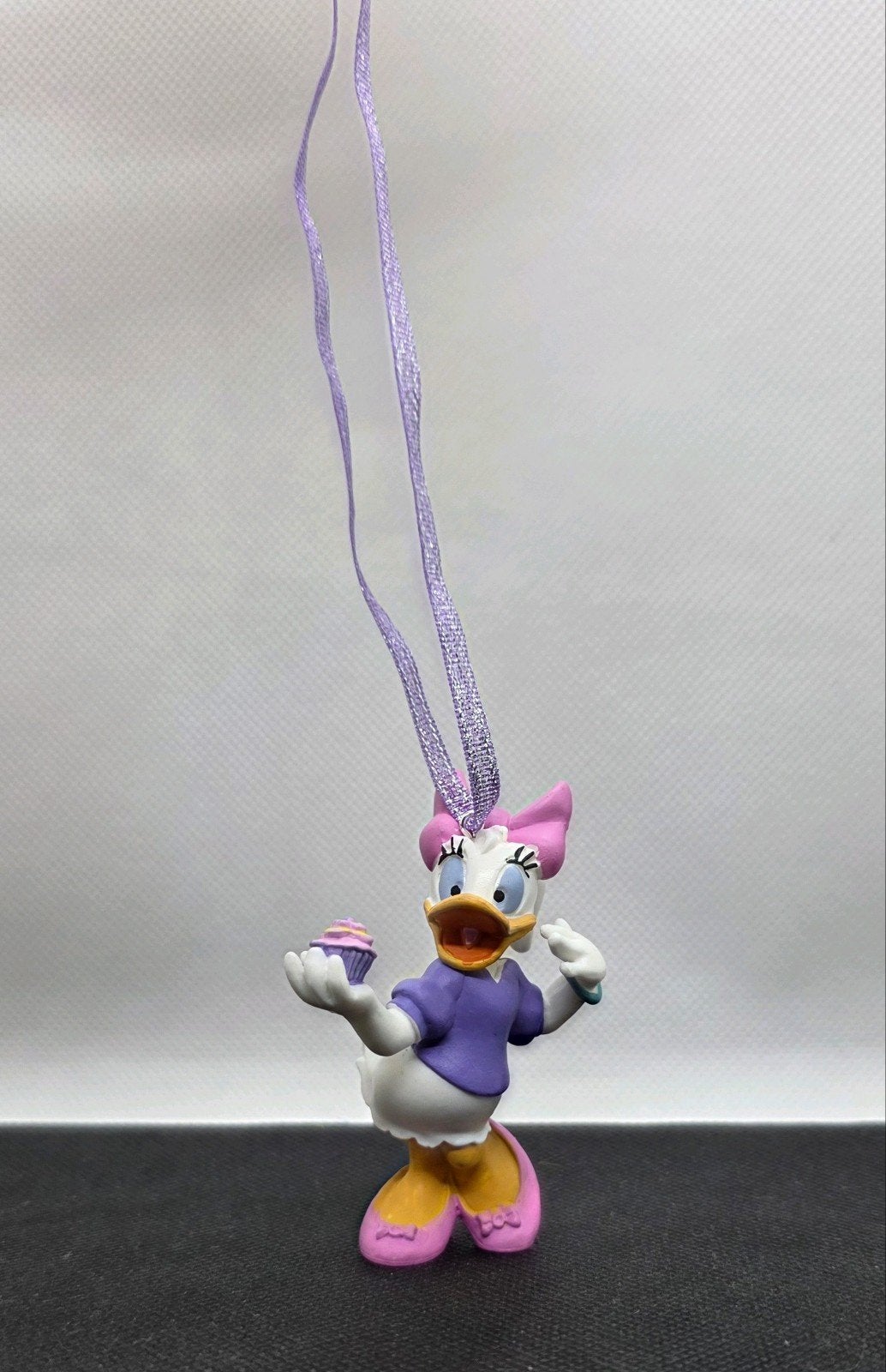 Disney Katrien Daisy Duck kerst ornament hanger kerstbal, Ophalen of Verzenden, Donald Duck, Nieuw
