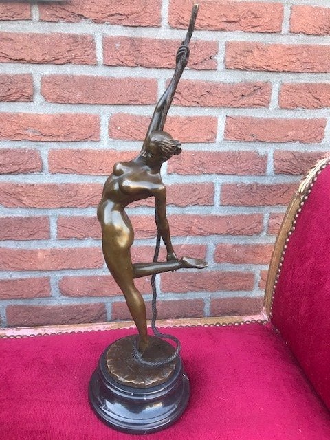 bijzonder bronzen beeld, de touwdanseres, erotica, brons, Ophalen of Verzenden, Brons