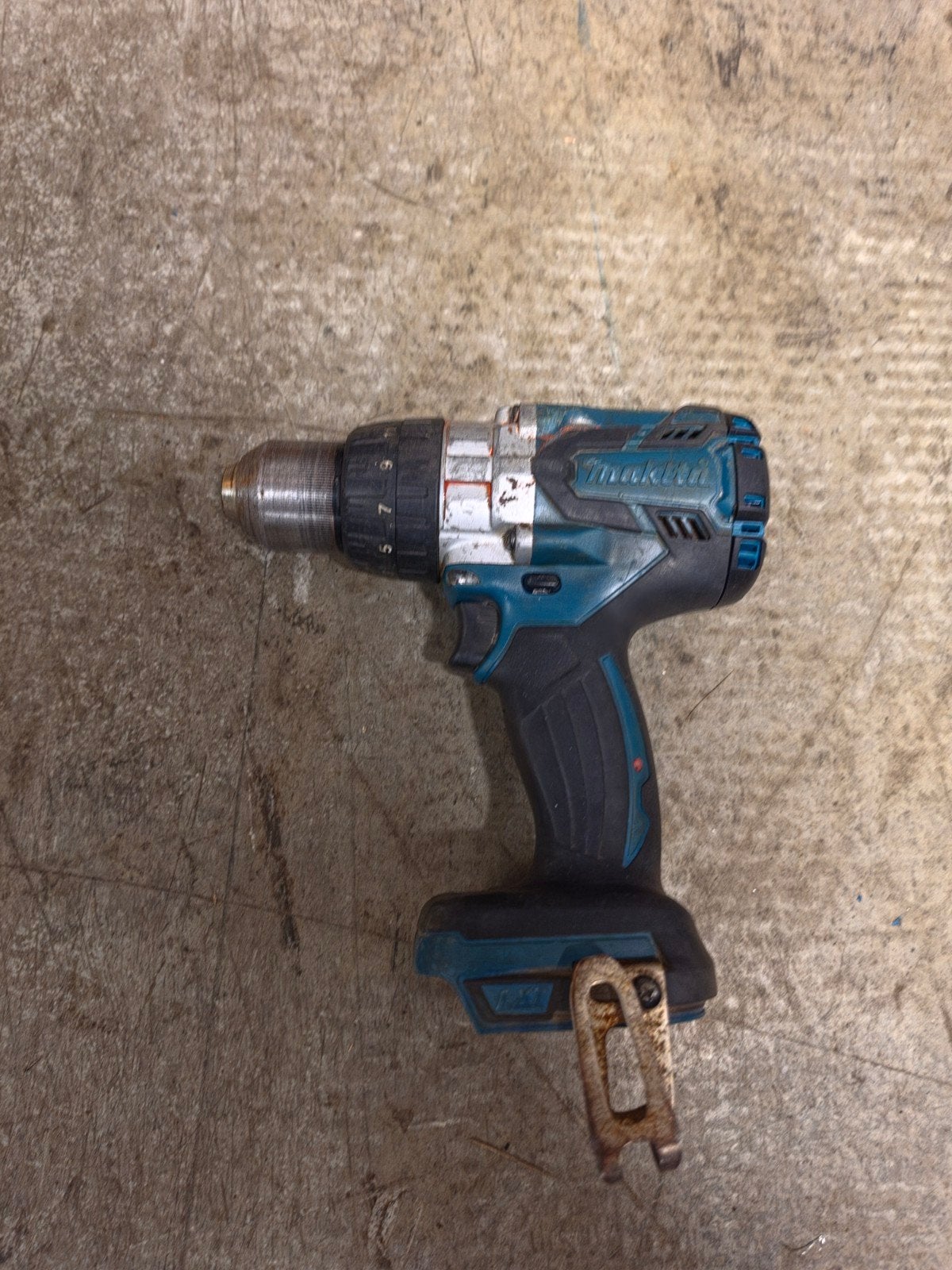 Makita DHP481 18v accu schroefboormachine body, Ophalen of Verzenden, Gebruikt, Boor- en Schroefmachine