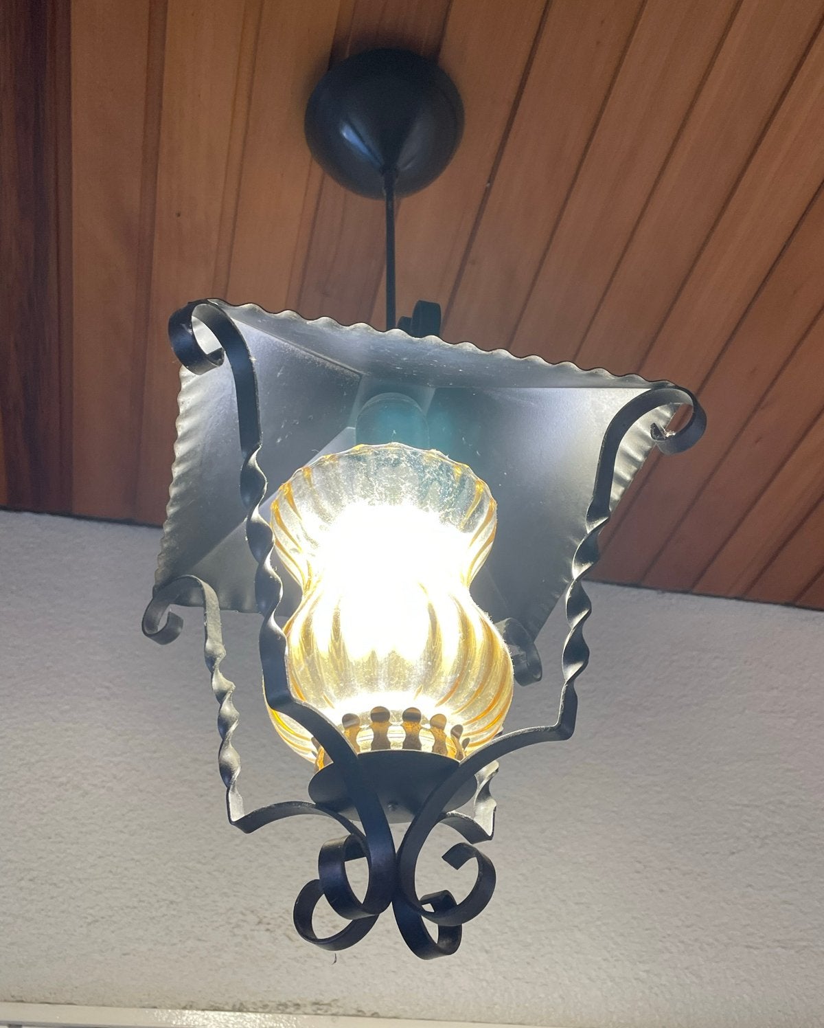 Vintage Hanglamp met Metalen Frame en Glazen Kap, Ophalen of Verzenden