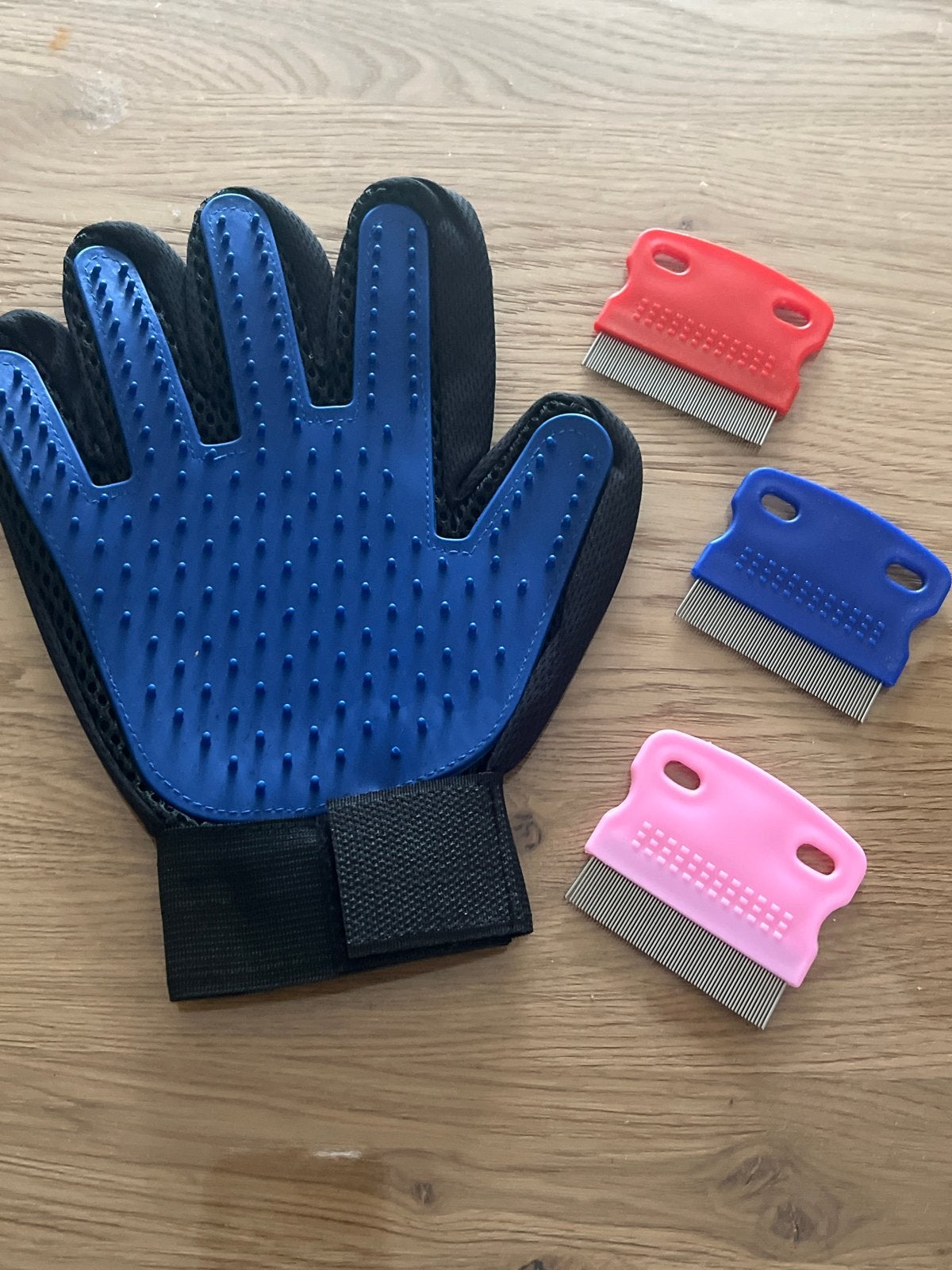 3x vlooienkam plus handschoen, Ophalen of Verzenden