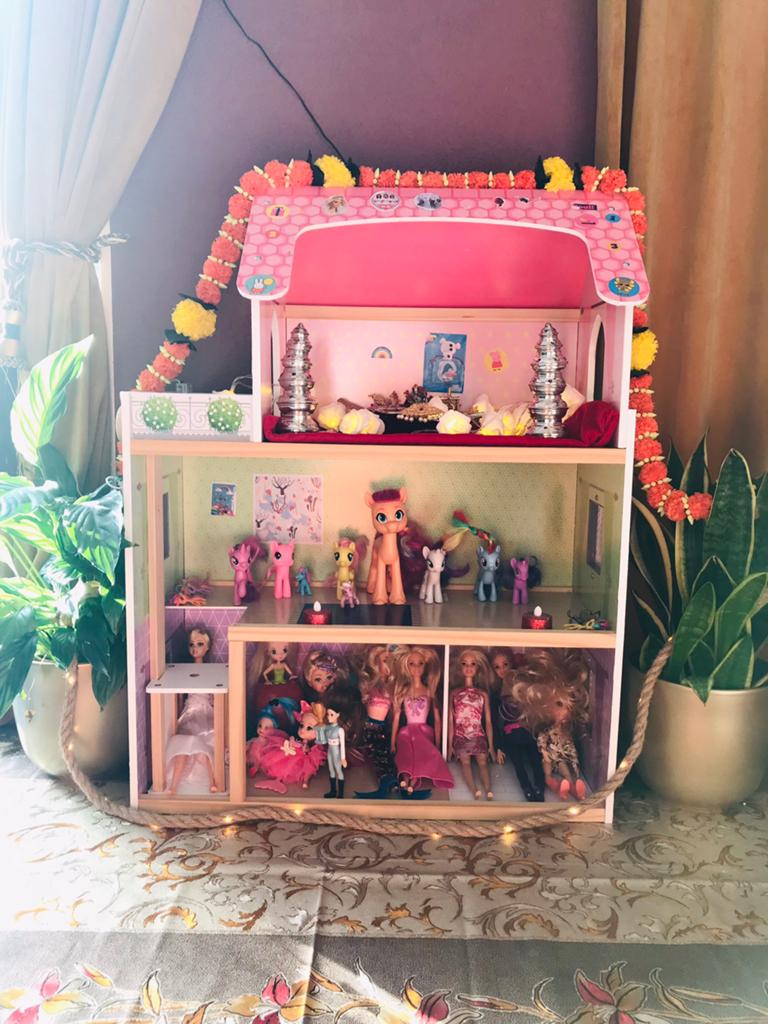 Doll house, Ophalen, Zo goed als nieuw, Poppenhuis