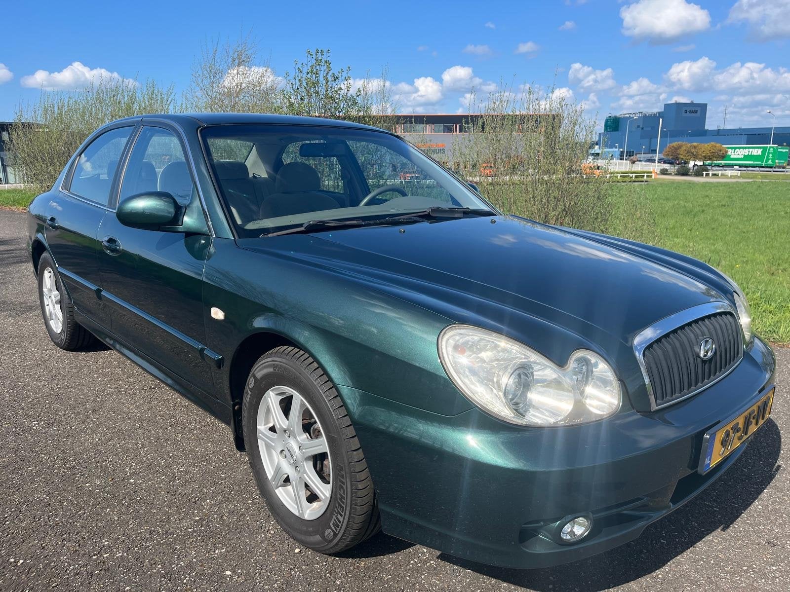 Hyundai Sonata 2.0i Dynamic (bj 2002, automaat), Auto's, Hyundai, Gebruikt, 4 cilinders, Automatische klimaatregeling, Sedan