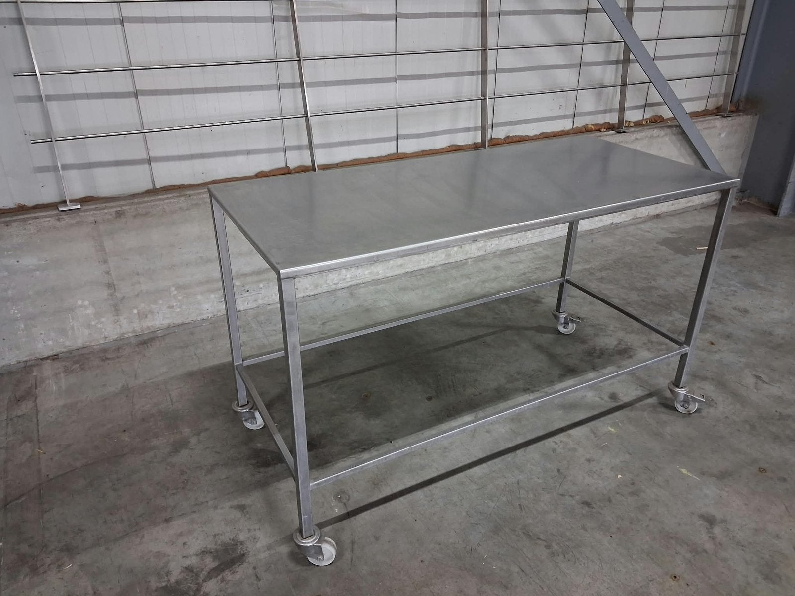 Werktafel RVS met zwenkwielen, Ophalen, Gebruikt, 70 tot 120 cm