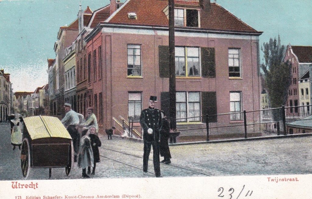 Oude Ansichtkaart Utrecht Twijnstraat - Politieagent, Ophalen of Verzenden, Voor 1920, Gelopen, Utrecht
