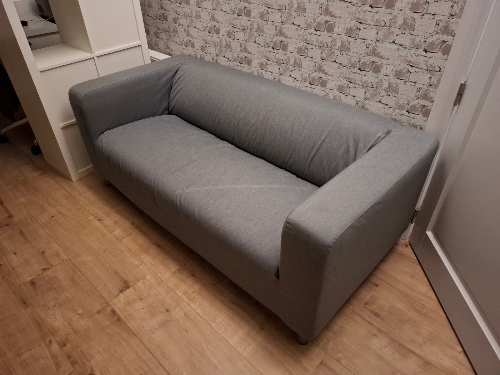 IKEA Nockeby 2-zitsbank – grijs, Huis en Inrichting, Ophalen, Gebruikt, Tweepersoons, 75 tot 100 cm