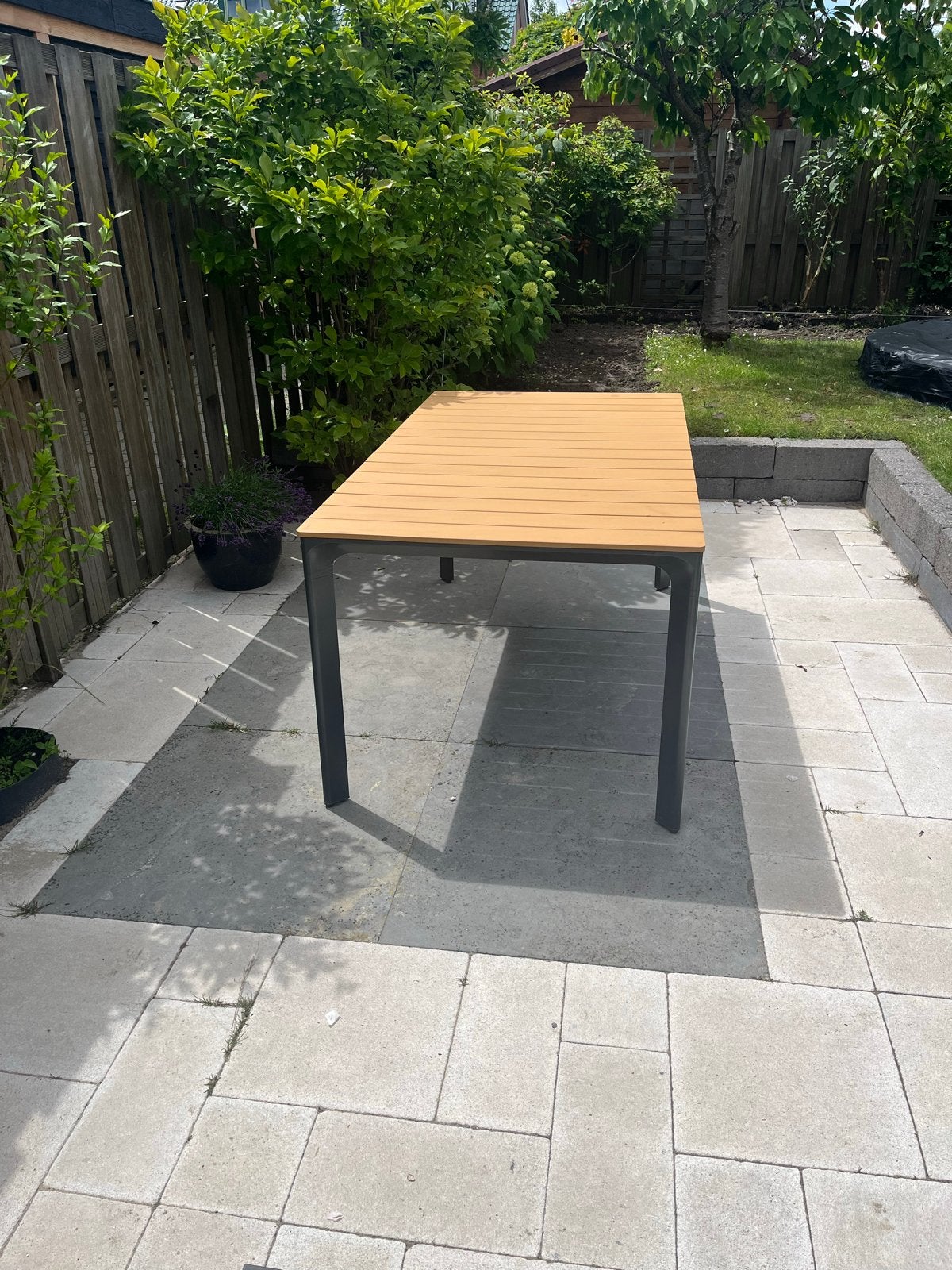 Lesli living Arezzo tuintafel van aluminium met houtlook, Ophalen, Zo goed als nieuw, Rechthoekig, Metaal