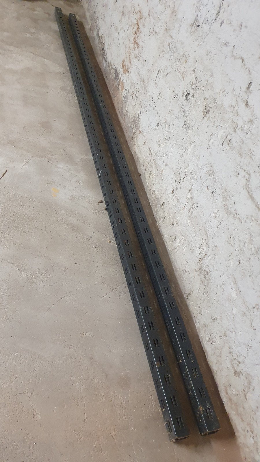 Kokerprofiel 40x40mm, 2600mm lang met dubbel sleuvenpatroon, Ophalen, Nieuw