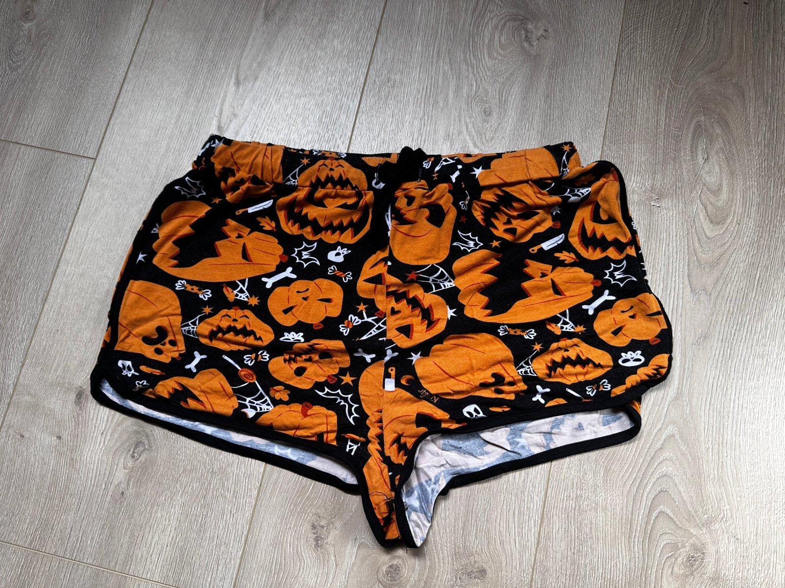 Killstar pyjama broekje maat M bad patch z.g.a.n, Kleding | Dames, Ophalen of Verzenden, Zo goed als nieuw