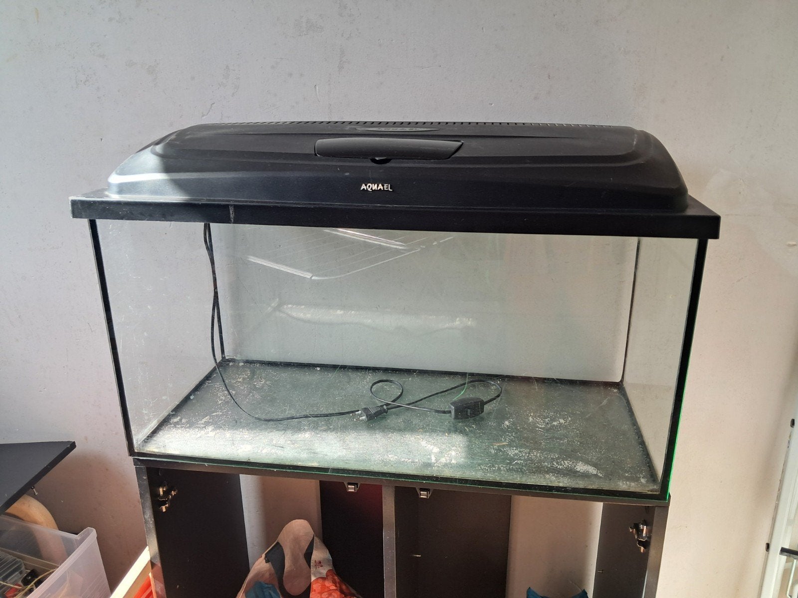 Aquarium (lekt niet) of terrarium met beschadiging!, Ophalen, Gebruikt, Leeg aquarium