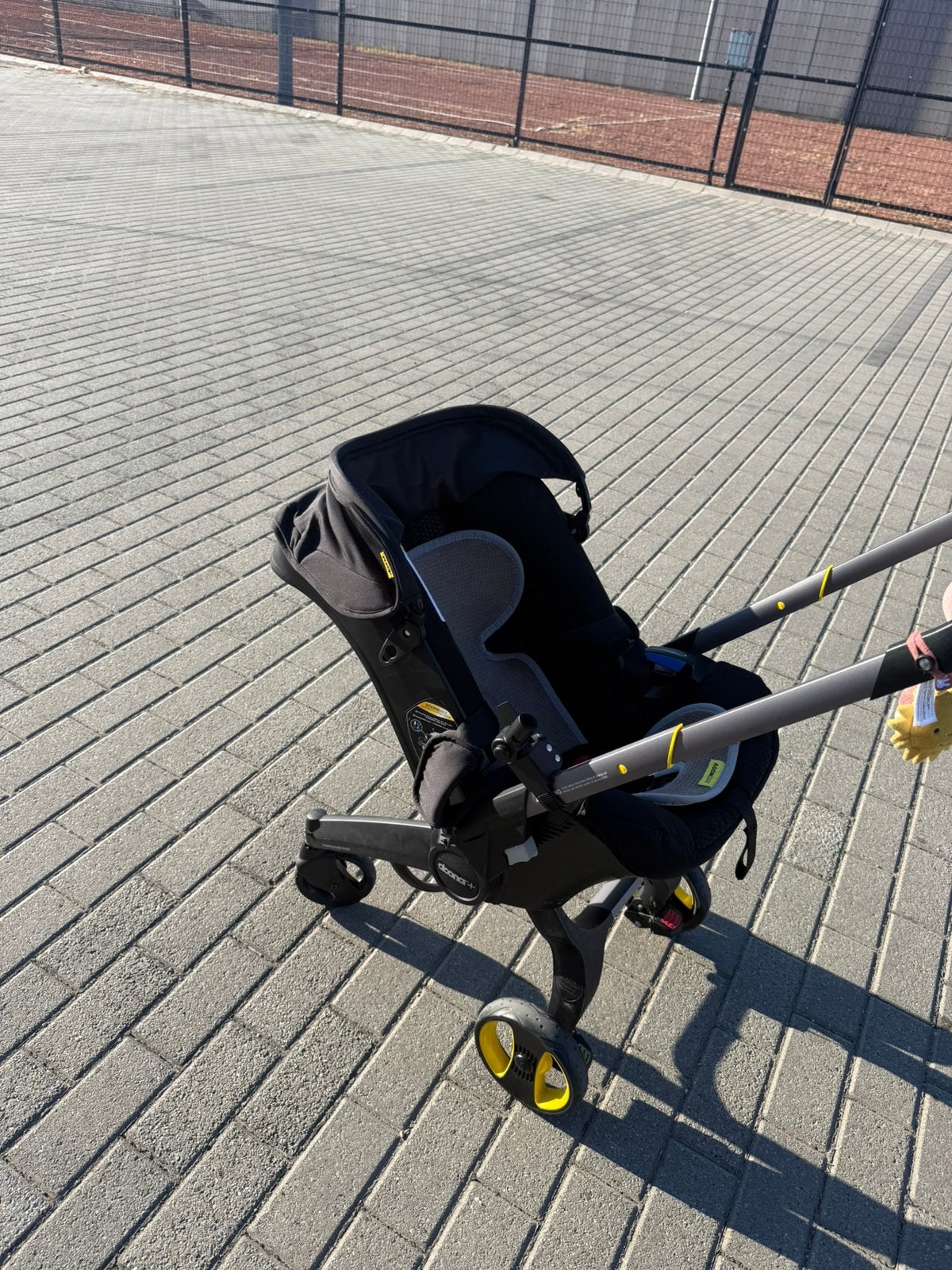 Doona en isofix, Ophalen, Zo goed als nieuw
