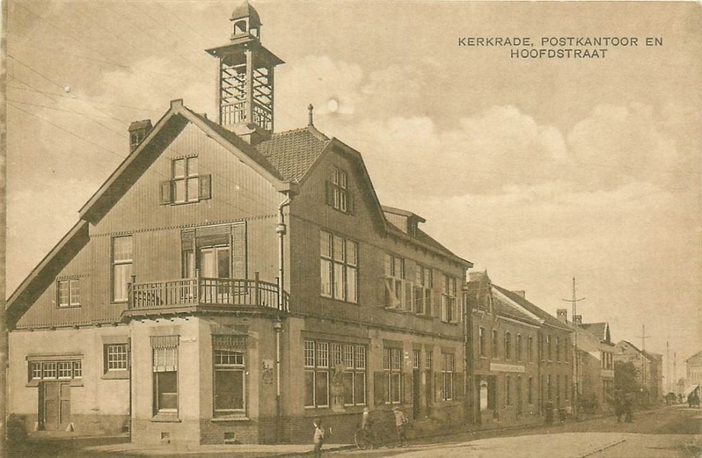 702-040-033 Kerkrade Postkantoor, Verzamelen, Ansichtkaarten | Nederland, Verzenden, Voor 1920, Limburg