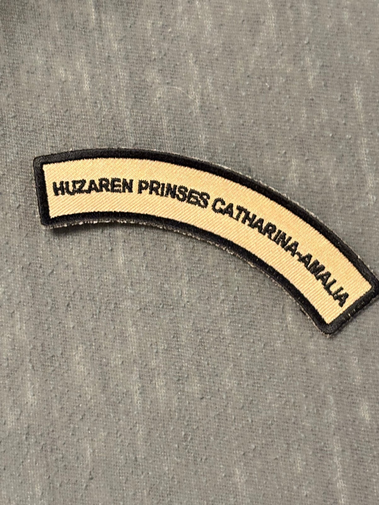 Straatnaam huzaren prinses Catharina amalia, Verzamelen, Verzenden, Landmacht, Nederland, Embleem of Badge