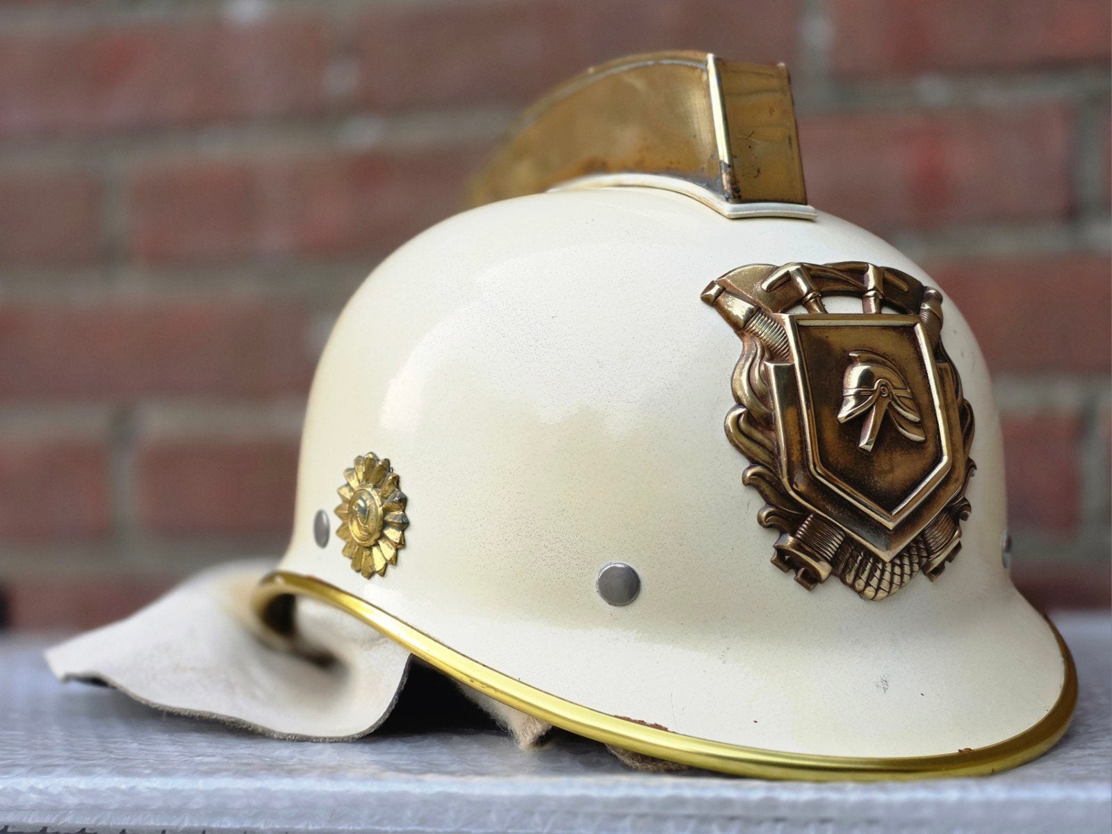 brandweerhelm brandweer Nederland model Kraaijer, Ophalen of Verzenden, Landmacht, Nederland, Embleem of Badge