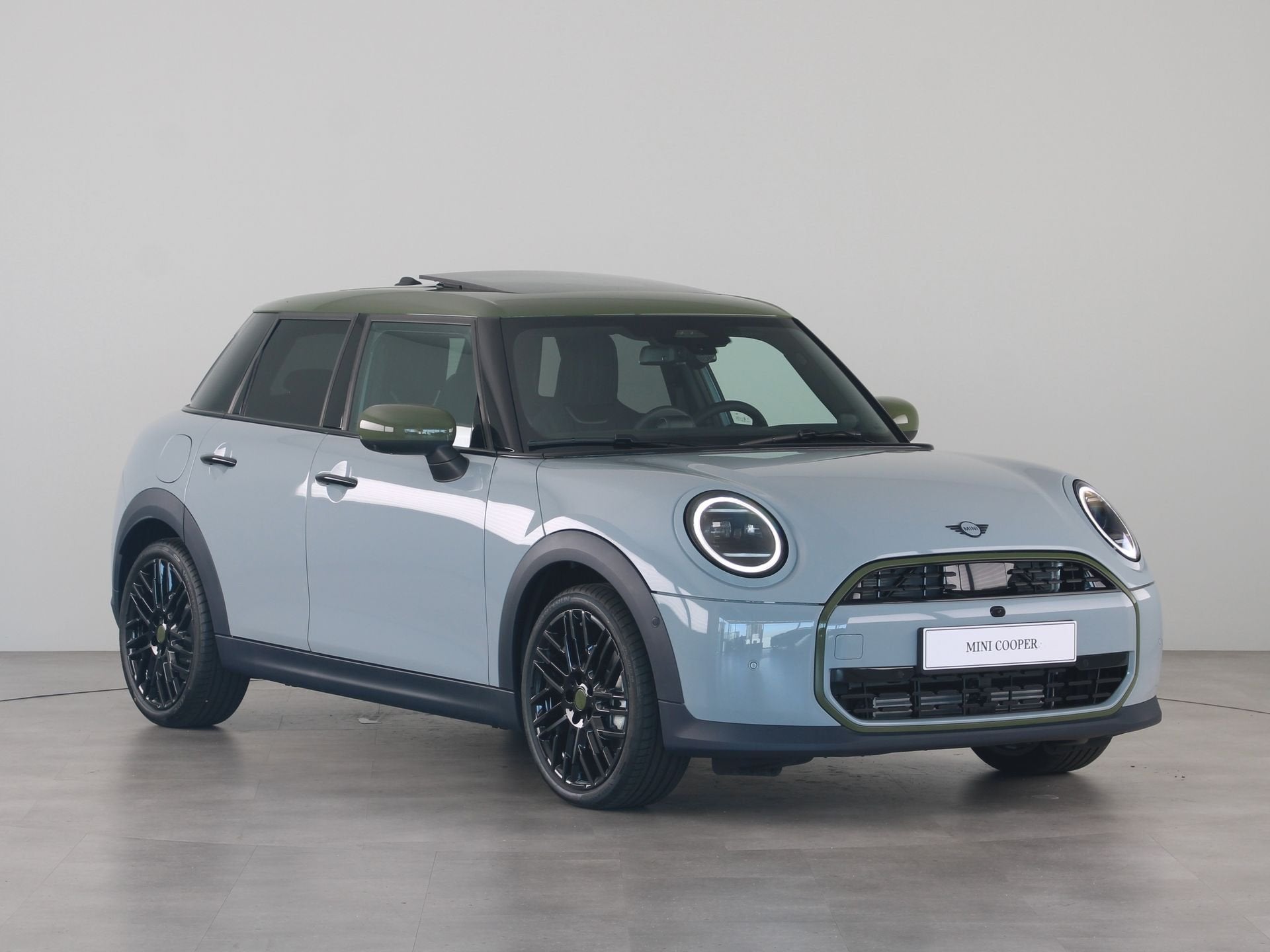 MINI 5-deurs Cooper C Paul Smith Edition Pakket L PRIVATE LE, Auto's, 1295 kg, 156 pk, Verwarmde buitenspiegels, Bedrijf