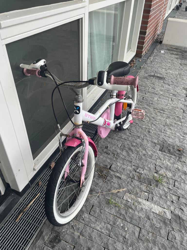 Roze kinderfiets B'TWIN, ideaal voor jonge avonturiers, Ophalen of Verzenden, Gebruikt, Velgrem, 16 tot 20 inch