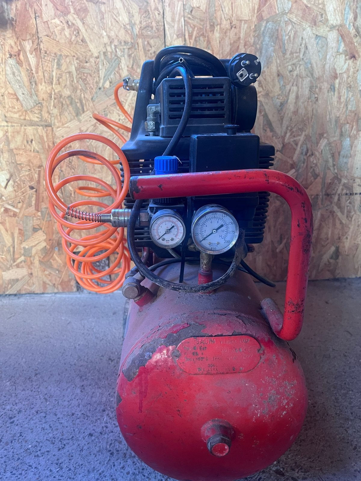 Gebruikte compressor, Doe-het-zelf en Verbouw, Compressors, Ophalen, Gebruikt, 6 tot 10 bar, 25 tot 100 liter