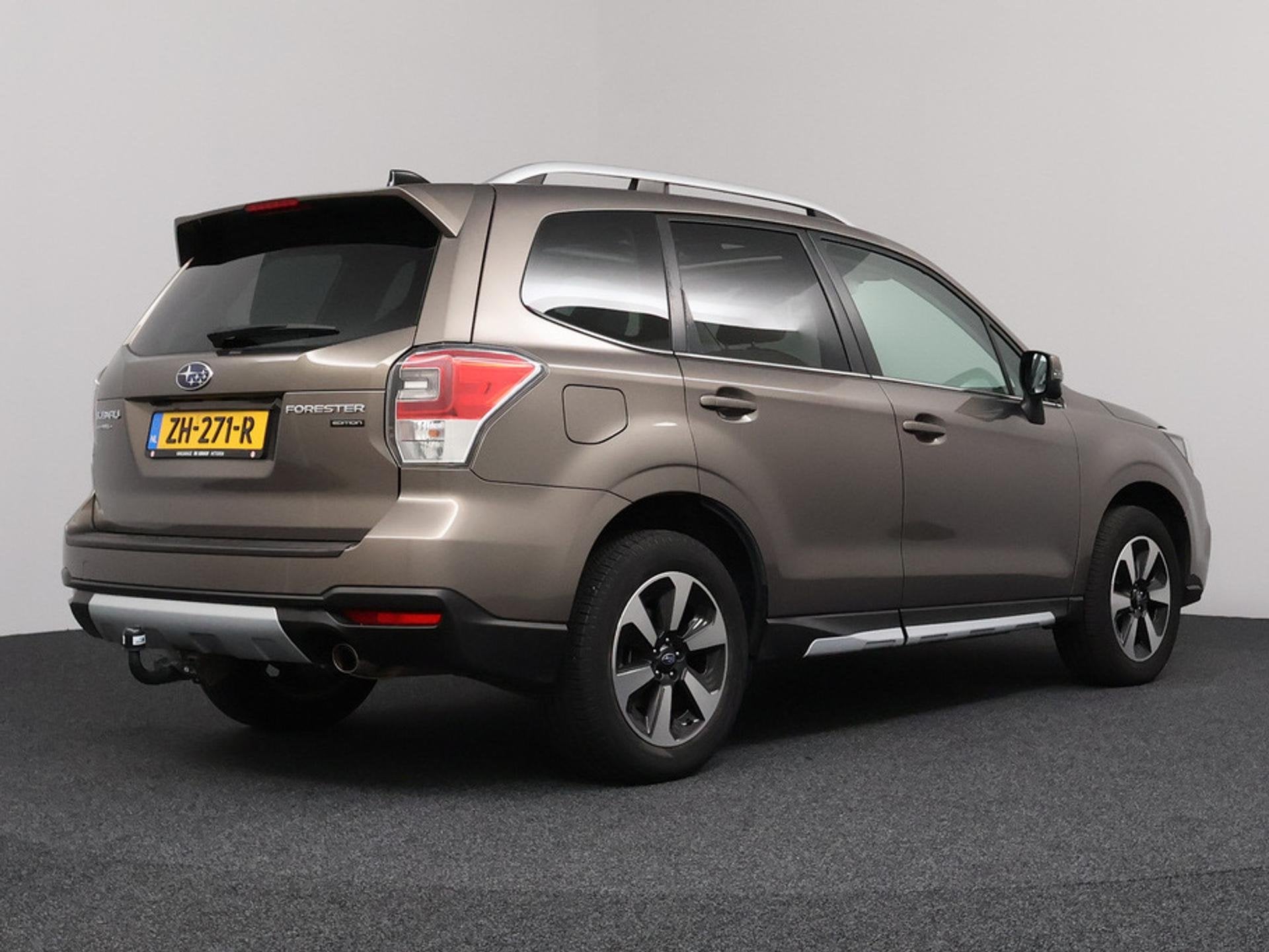 Subaru Forester 2.0 Premium AWD | Trekhaak | Panoramadak | A, Auto's, Automaat, 15 km/l, Euro 6, 4 cilinders