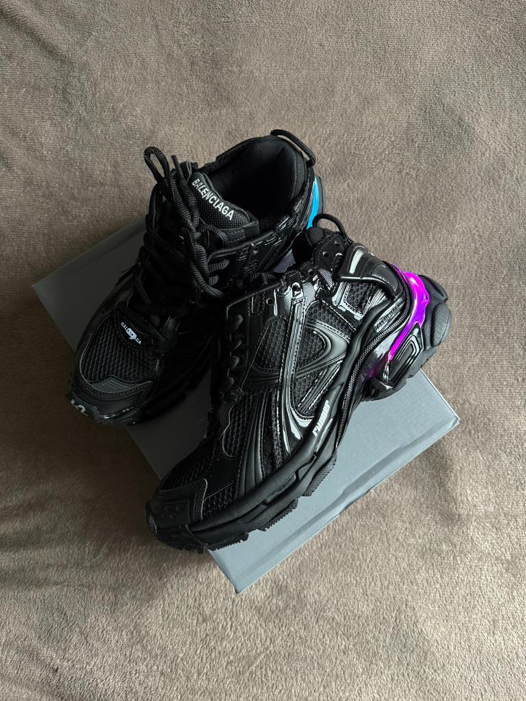 Balenciaga runner LED, Kleding | Heren, Schoenen, Zo goed als nieuw, Overige kleuren, Ophalen of Verzenden