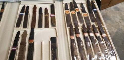 horloge bandjes 132 stuks nieuw, Ophalen of Verzenden, 'T Olde Gre-j, Info@toldegrej.nl, Endepoelstraat 20f Didam