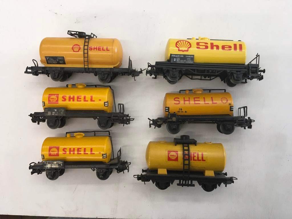 Prachtige tankwagons te koop Märklin HO, 11 stuks, Wisselstroom, Gebruikt, Wagon, Ophalen of Verzenden