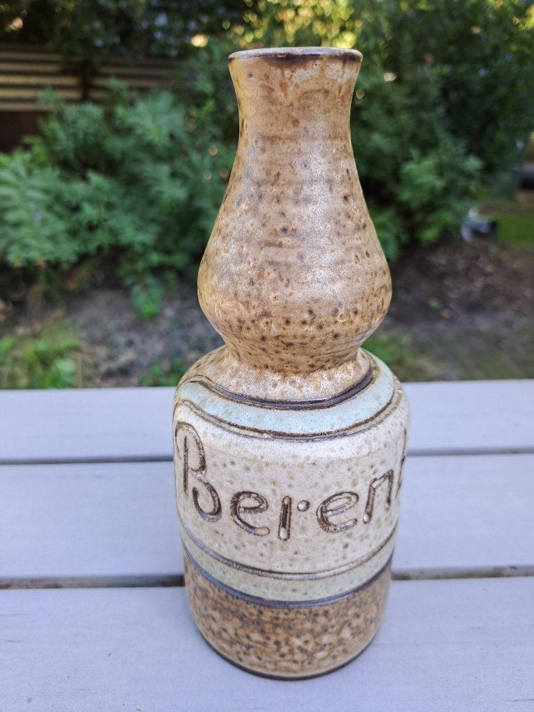 Hannie Mein fles berenburg aardewerk, Antiek en Kunst, Ophalen of Verzenden