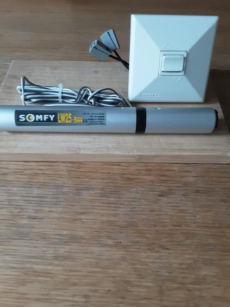 SOMFY 24V MOTOR met trafo/schakelaar, Ophalen of Verzenden, Nieuw, Minder dan 100 cm