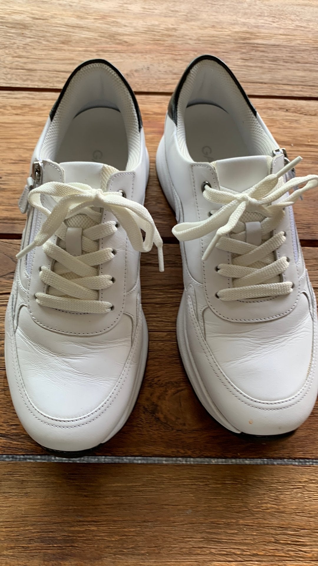 Nieuwe dames schoenen/sneakers maat 7/40,5 (Gabor)., Wit, Nieuw, Ophalen of Verzenden, Sneakers of Gympen