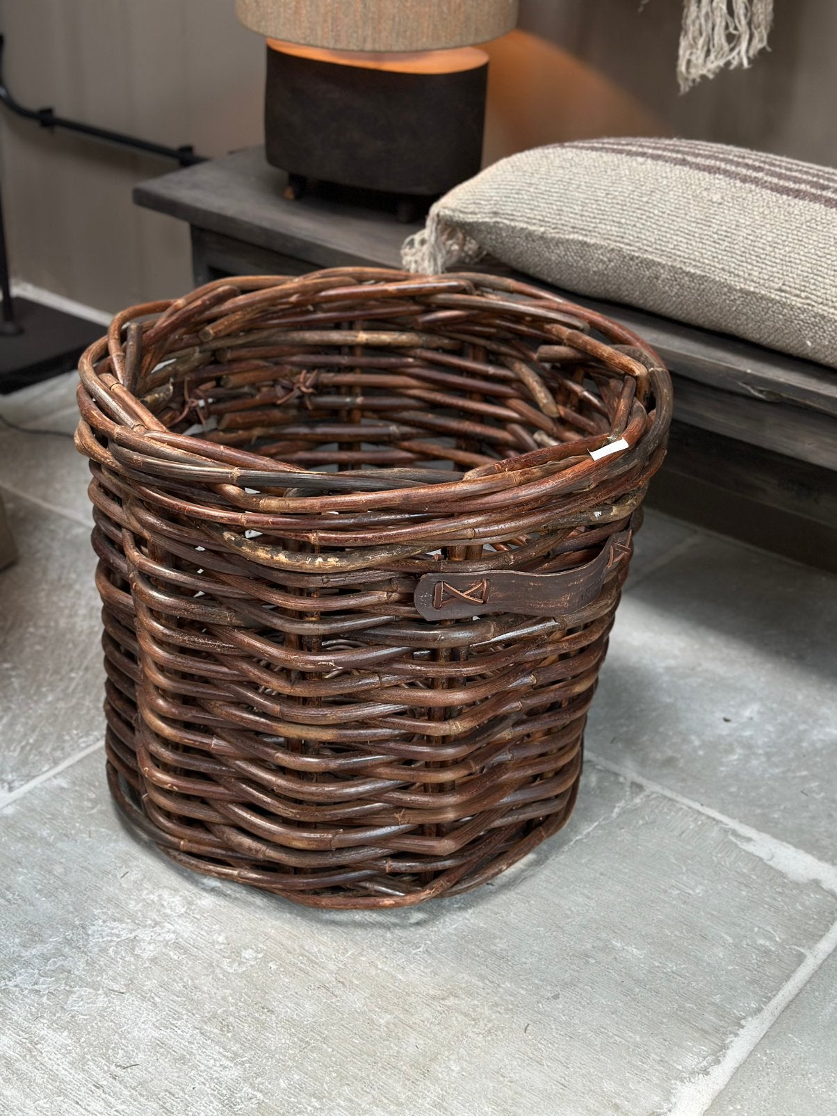 Hoffz mand van wilgentenen, Huis en Inrichting, Woonaccessoires | Schalen en Manden, Ophalen of Verzenden, Rond, Riet