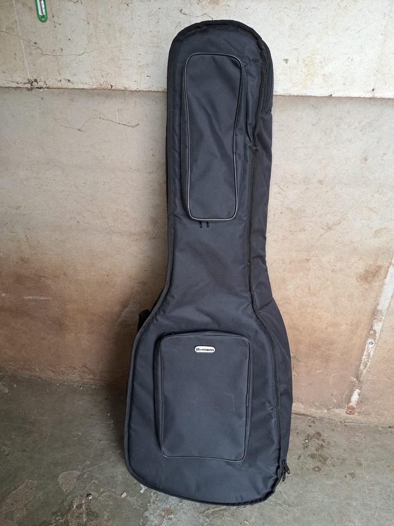 Thomann Gitaartas - Zwart, Goede Staat, Muziek en Instrumenten, Behuizingen en Koffers, Ophalen of Verzenden, Gebruikt, Akoestische gitaar