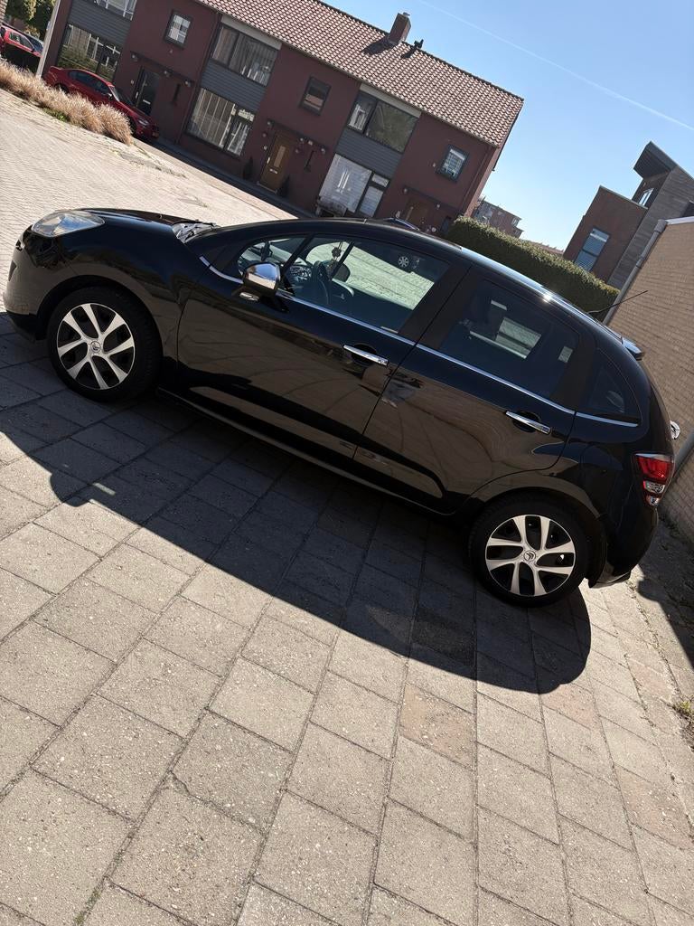 Citroën C3 1.2 VTI 60KW/82PK 2013 Zwart, Voorwielaandrijving, 31 €/maand, 1199 cc, Zwart