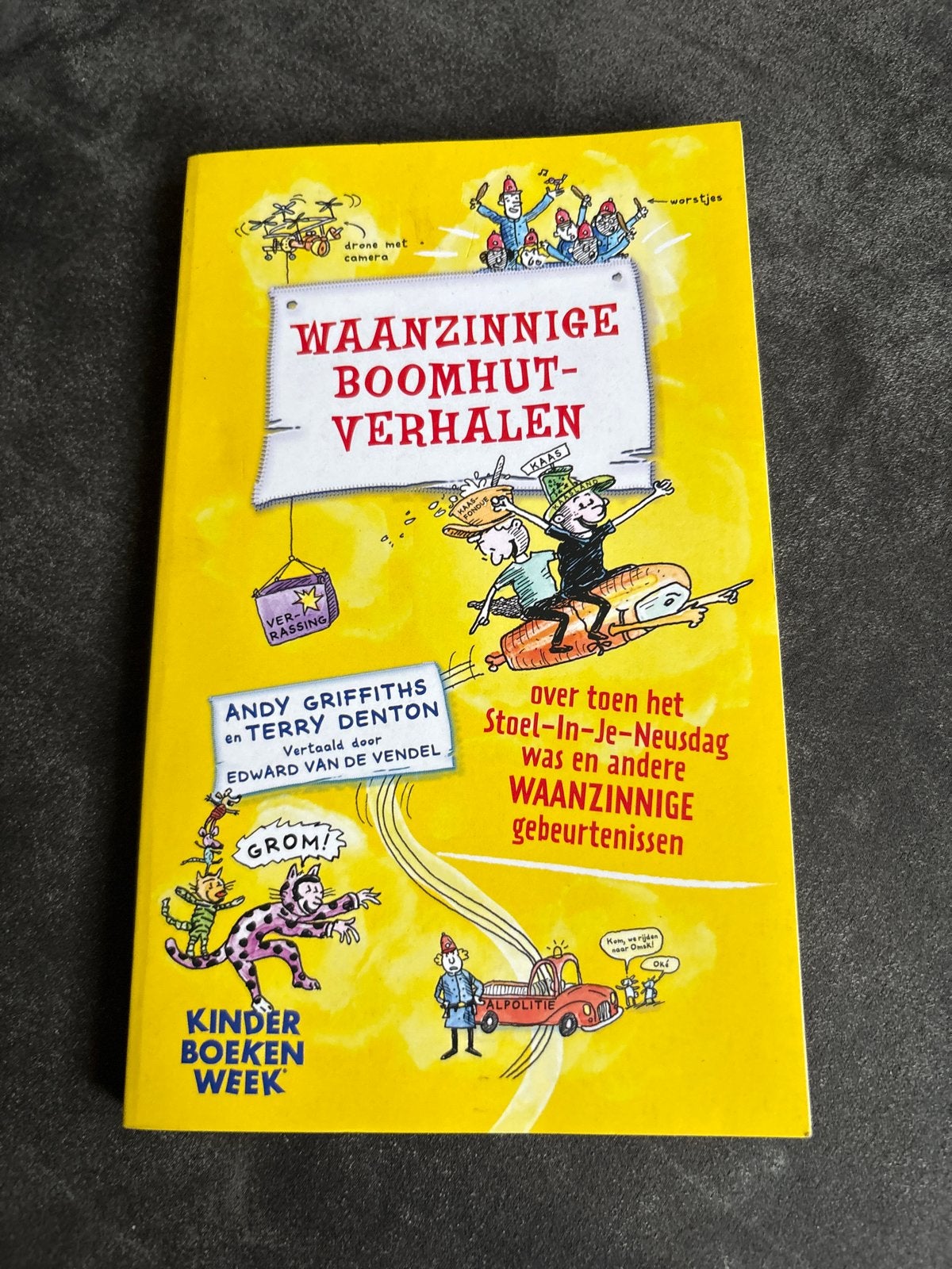 Waanzinnige Boomhutverhalen - Andy Griffiths & Terry Denton, Boeken, Ophalen of Verzenden, Zo goed als nieuw, Fictie algemeen