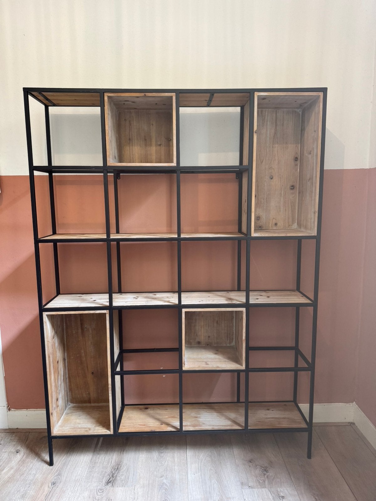 Vakkenkast Marino Kwantum, Met plank(en), 100 tot 150 cm, Industriel, modern, Zo goed als nieuw