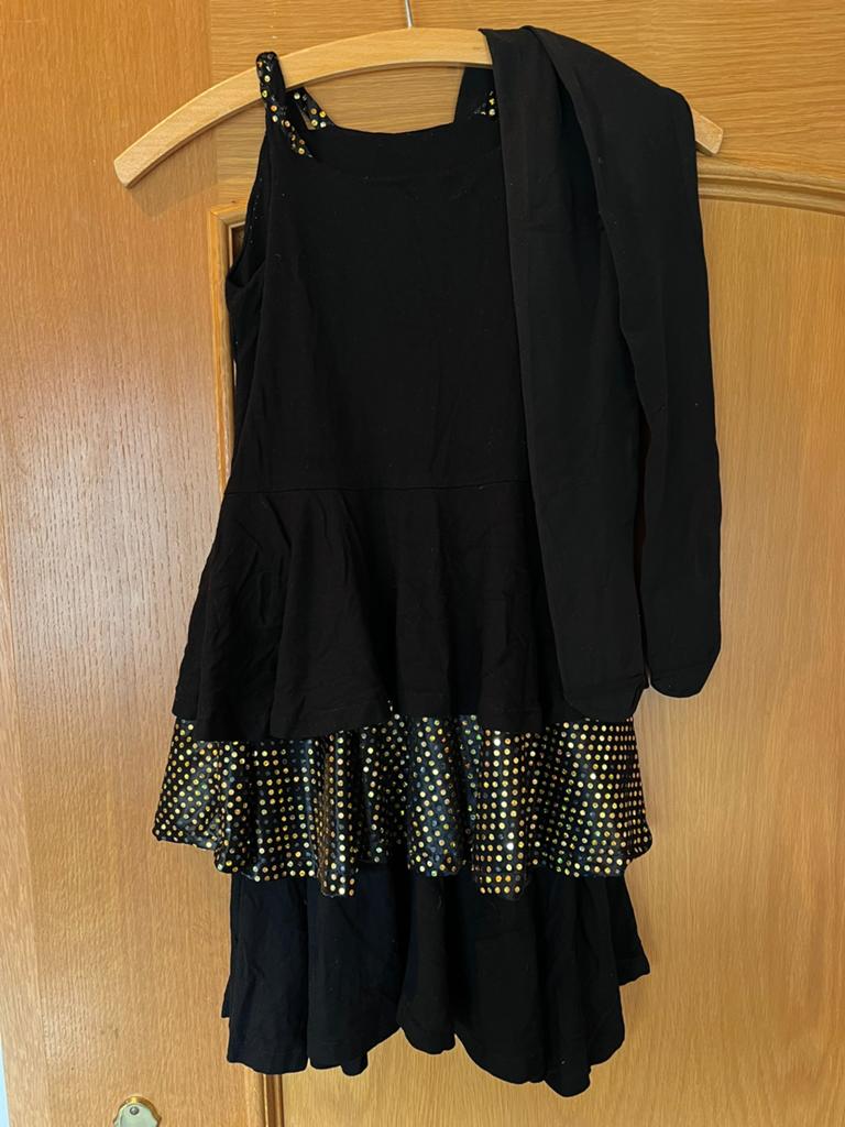 Feestjurk zwart - maat 134, Kinderen en Baby's, Kinderkleding | Maat 134, Zo goed als nieuw, Meisje, Jurk of Rok, Ophalen of Verzenden