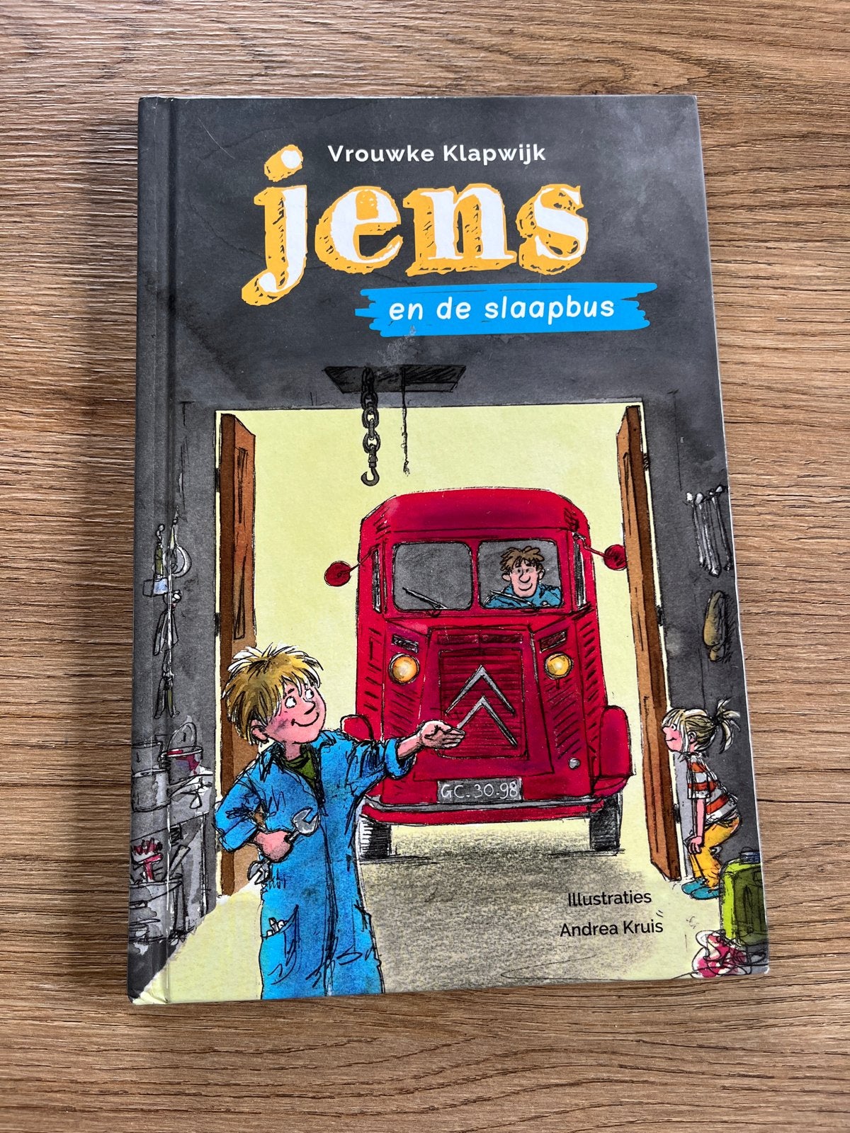 Jens en de slaapbus - Vrouwke Klapwijk, Ophalen of Verzenden, Gelezen, Fictie algemeen