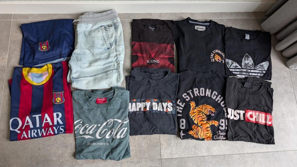 Kledingpakket T-shirts, korte broek, voetbalshirt, Zwart, Gedragen, Maat 46 (S) of kleiner, Diverse