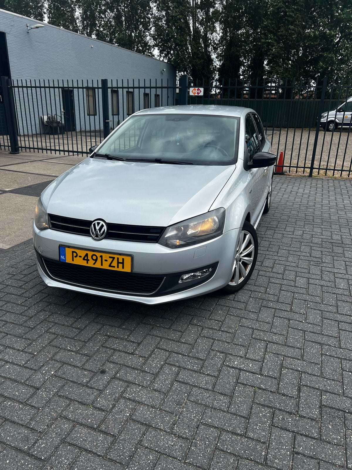 Volkswagen Polo 1.2 TSI, Apple CarPlay, Stoelverwarming, APK, Auto's, Voorwielaandrijving, USB, 40 €/maand, Zwart