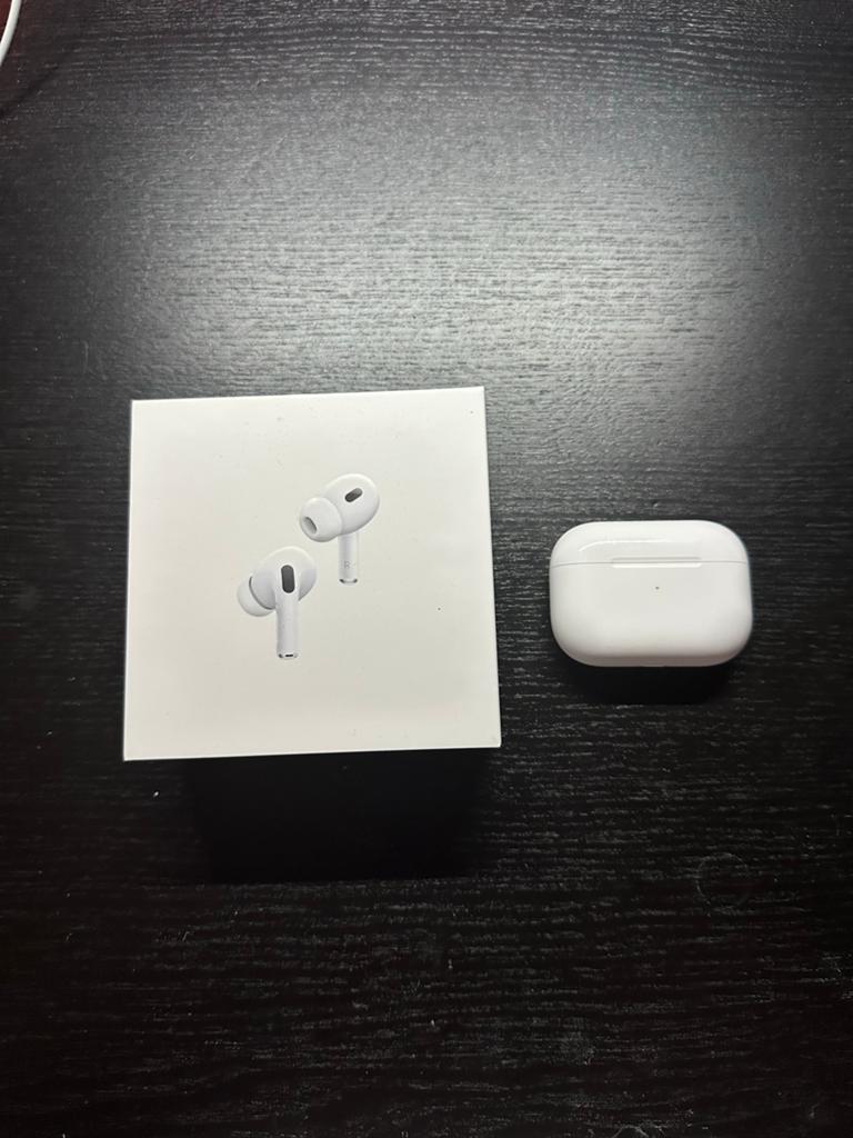 Apple AirPods Pro 2 met MagSafe oplader, Audio, Tv en Foto, Koptelefoons, Ophalen, Zo goed als nieuw, Draadloos