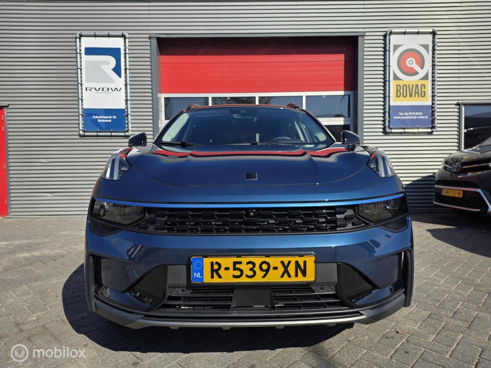 Lynk&Co 01 1.5 261PK Plug-inHybrid,Pano,360Camera,Apple Carp, 1800 kg, Euro 6, Blauw, 120 €/maand