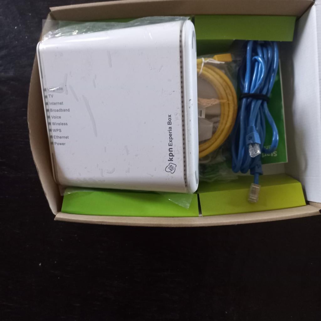 KPN Experia Box V8 Router/Modem, Computers en Software, Routers en Modems, Gebruikt, Router met modem, Ophalen