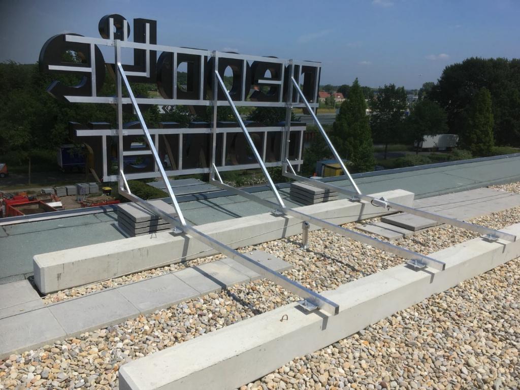 Gezocht! Heipalen (gebruikt) 18x18 tbv ballast lichtreclame, Ophalen, Gebruikt