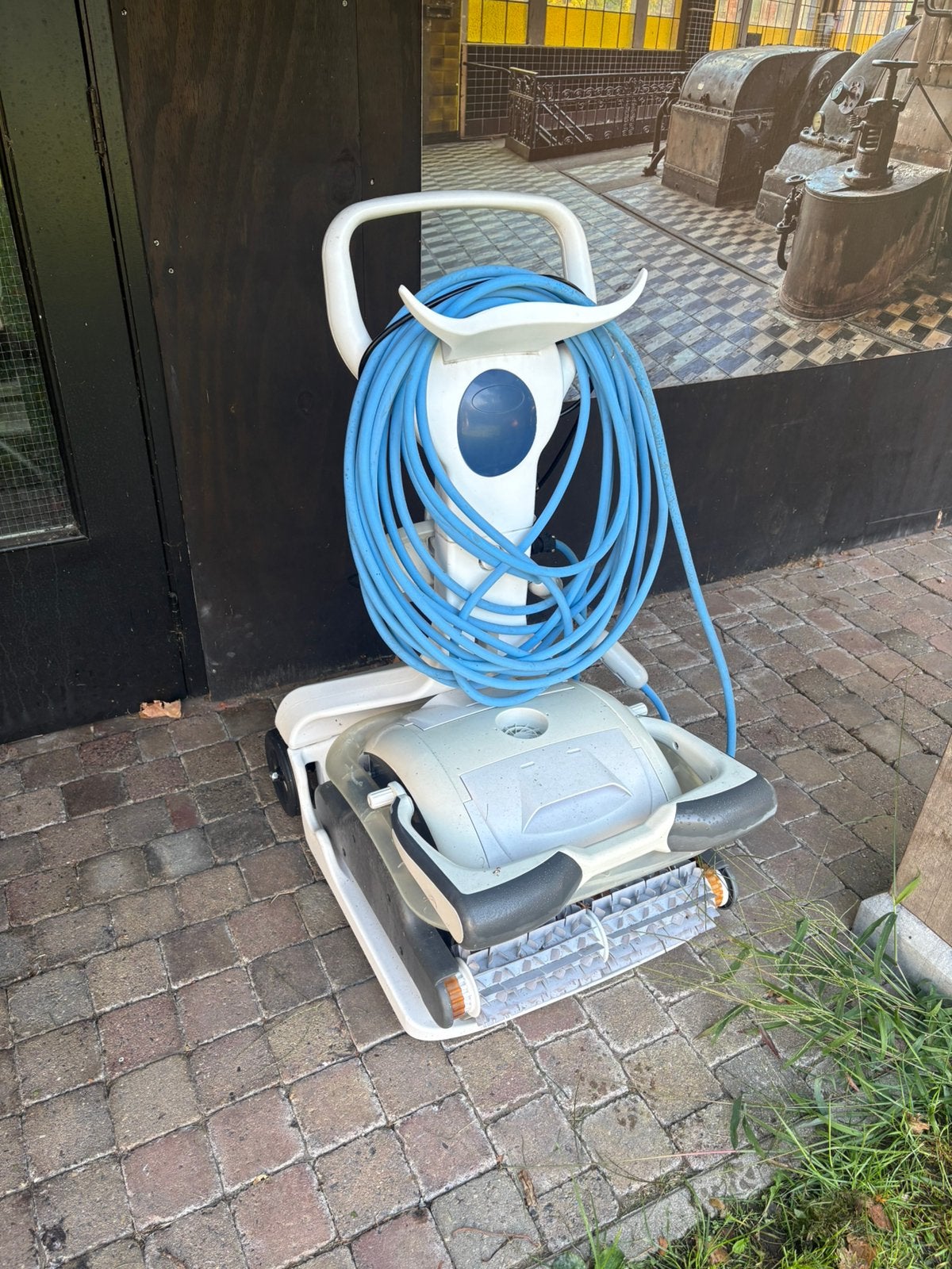 Zwembad robot met led verlichting, Ophalen, Gebruikt, Waterstofzuiger