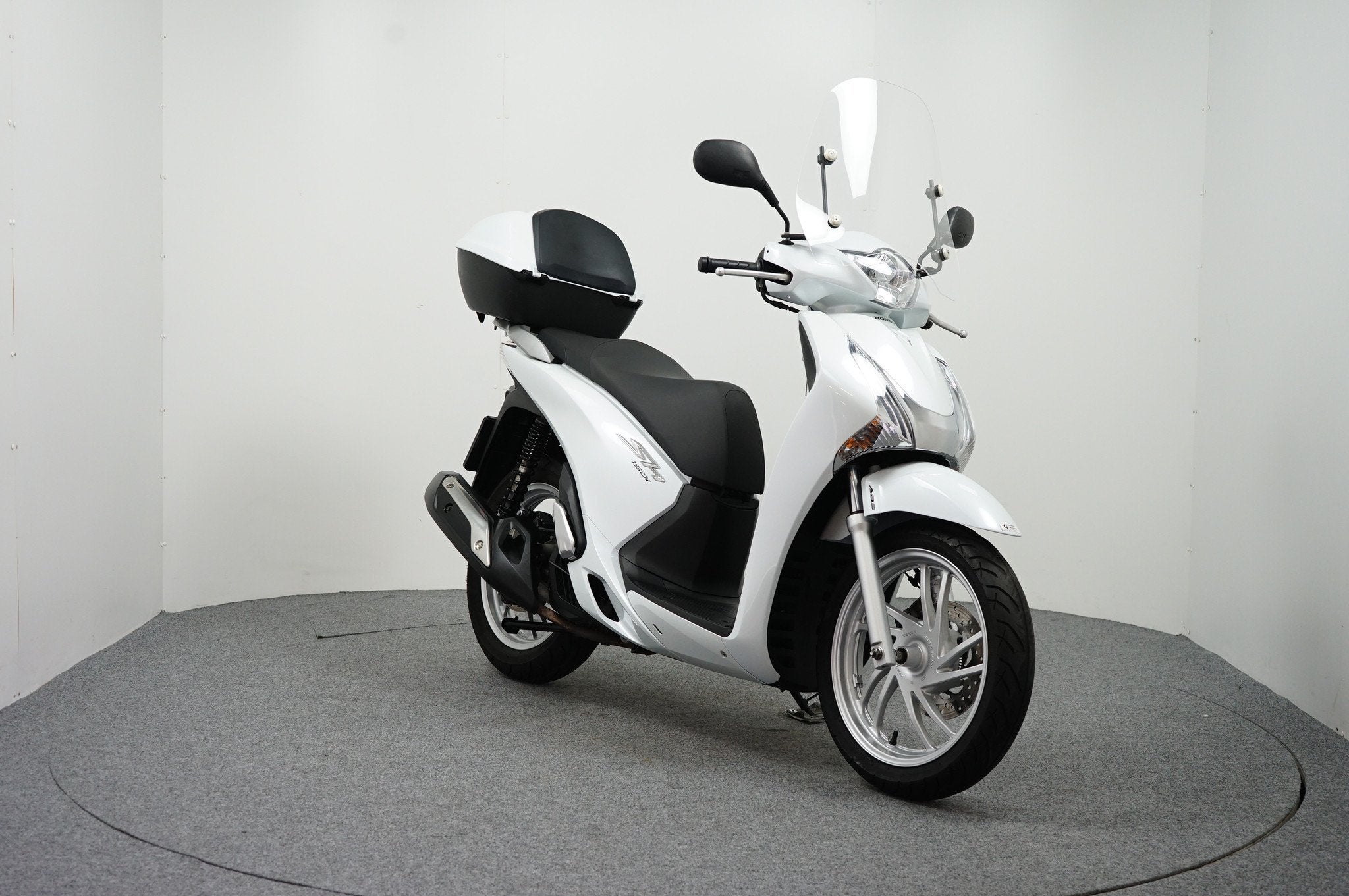 Honda SH 150 GERESERVEERD RS (bj 2015), Motoren, Scooter, Bedrijf, 11 kW of minder, 153 cc