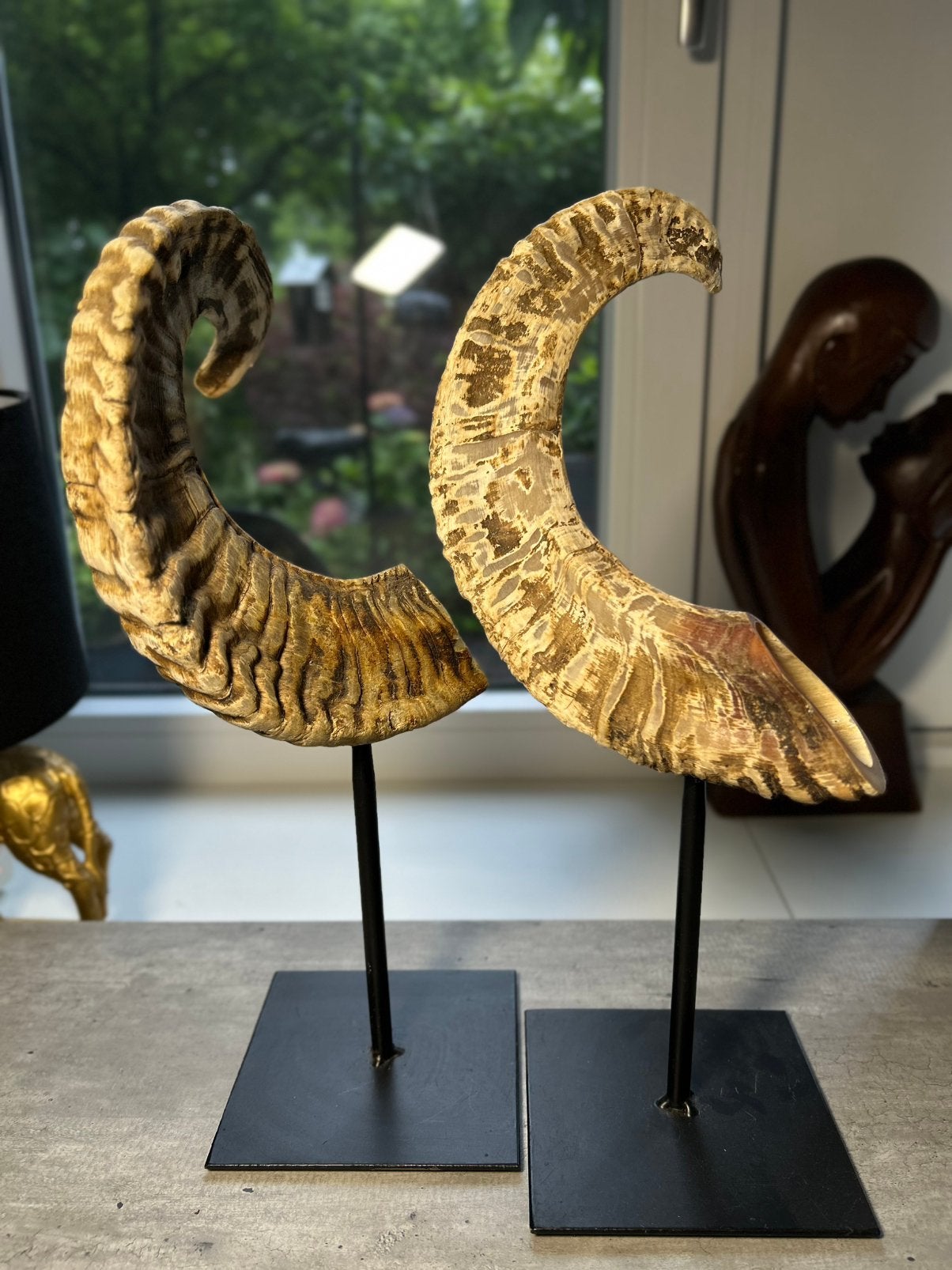 2 x hoge ram hoorn op metalen voet, prijs per stuk, Ophalen of Verzenden, Zo goed als nieuw, X, X