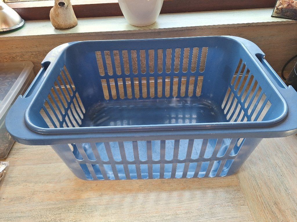 Blauwe wasmand - 56x36x23 cm, Huis en Inrichting, Ophalen, Gebruikt, Blauw, Wasmand