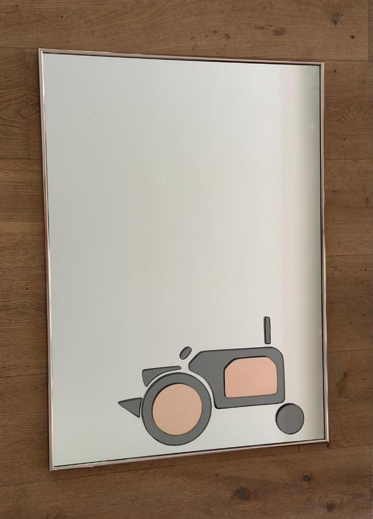 Bijzondere spiegel met tractor, Huis en Inrichting, Woonaccessoires | Spiegels, Ophalen, Zo goed als nieuw, Minder dan 100 cm