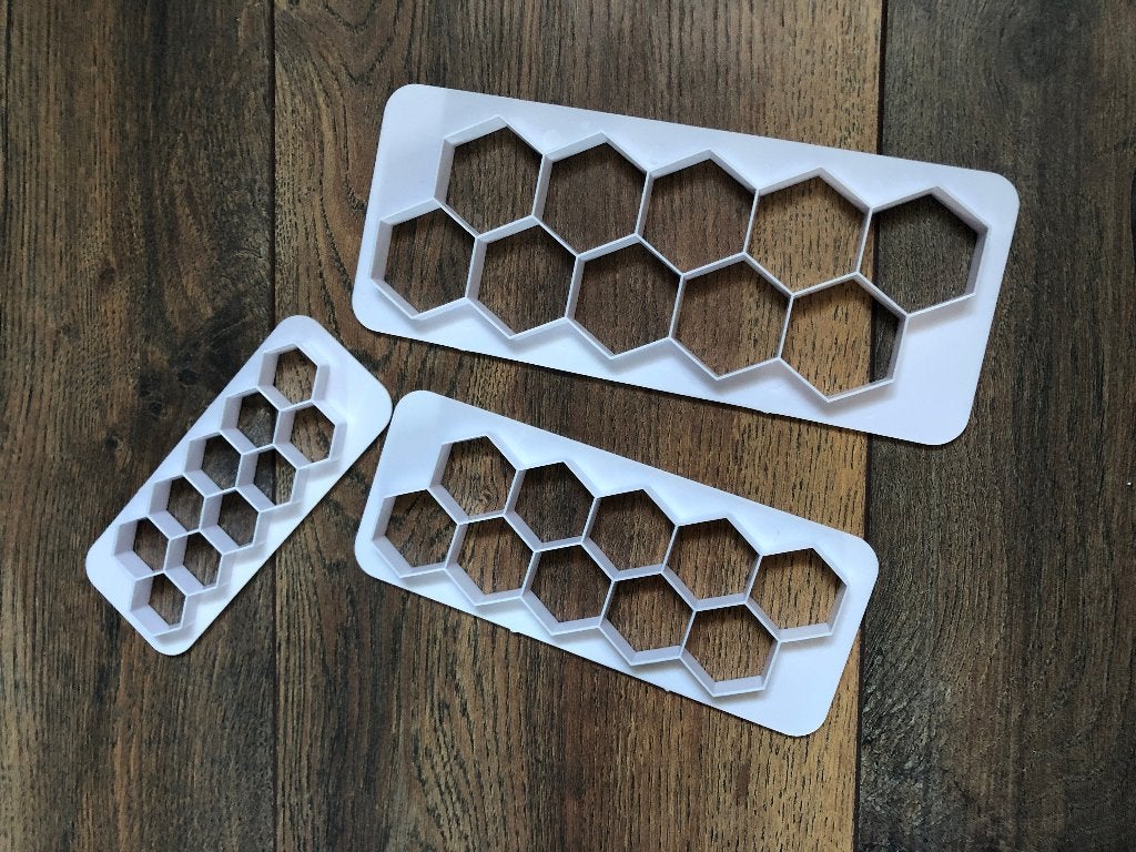 Geometrische uitsteekvormen | taarten / klei | hexagon, Ophalen of Verzenden, Nieuw, Taarten of Cupcakes, Versiering