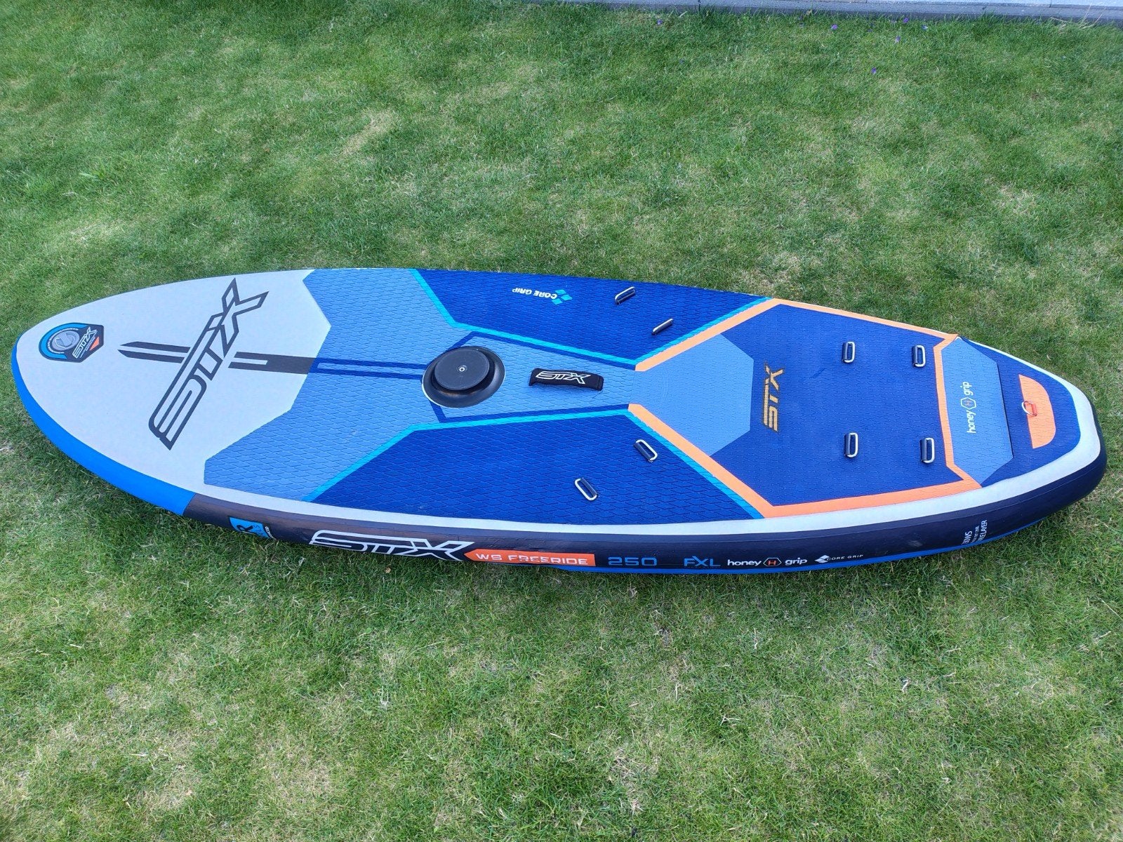 STX opblaasbare windsurfplank met 2.8m2 kindertuig, Minder dan 3.5 m², Ophalen of Verzenden, Zo goed als nieuw, Complete set