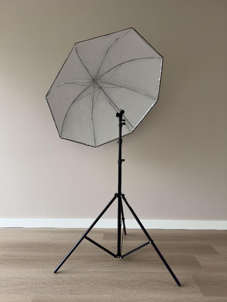 Lastolite LU2476 Paraplu 100cm inclusief statief en draagtas, Audio, Tv en Foto, Fotografie | Fotostudio en Toebehoren, Ophalen